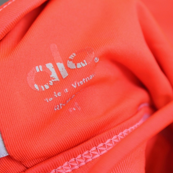 ALO Bright Orange 4 Way Racerback Sports Bra Size Medium - Picture 5 of 5